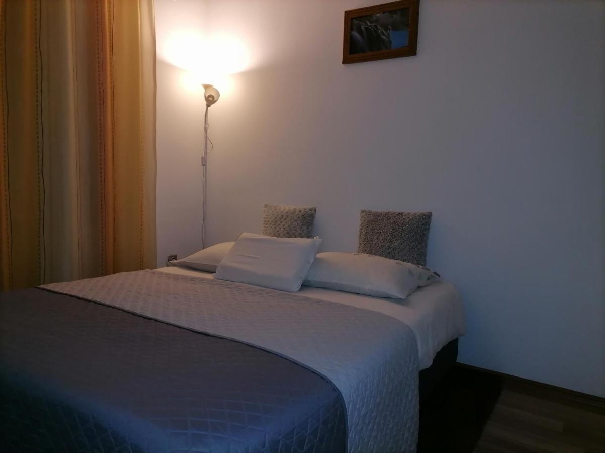Apartment Spehar Seliste Dreznicko Εξωτερικό φωτογραφία
